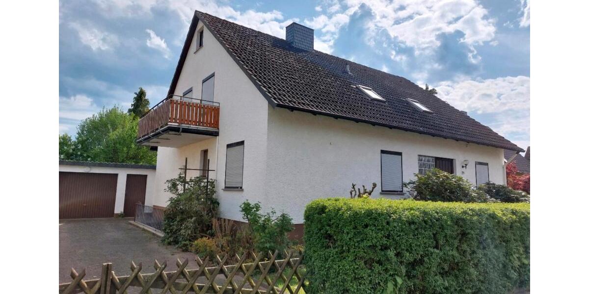 Einfamilienhaus Einbeck - 8 Zimmer, 200 m&sup2;, 1.300&euro; | Angebot:25452569