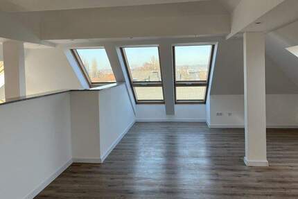 Wohnung Dresden Cotta - 5 Zimmer, 119 m&sup2;, 1.500&euro; | Angebot:25709117