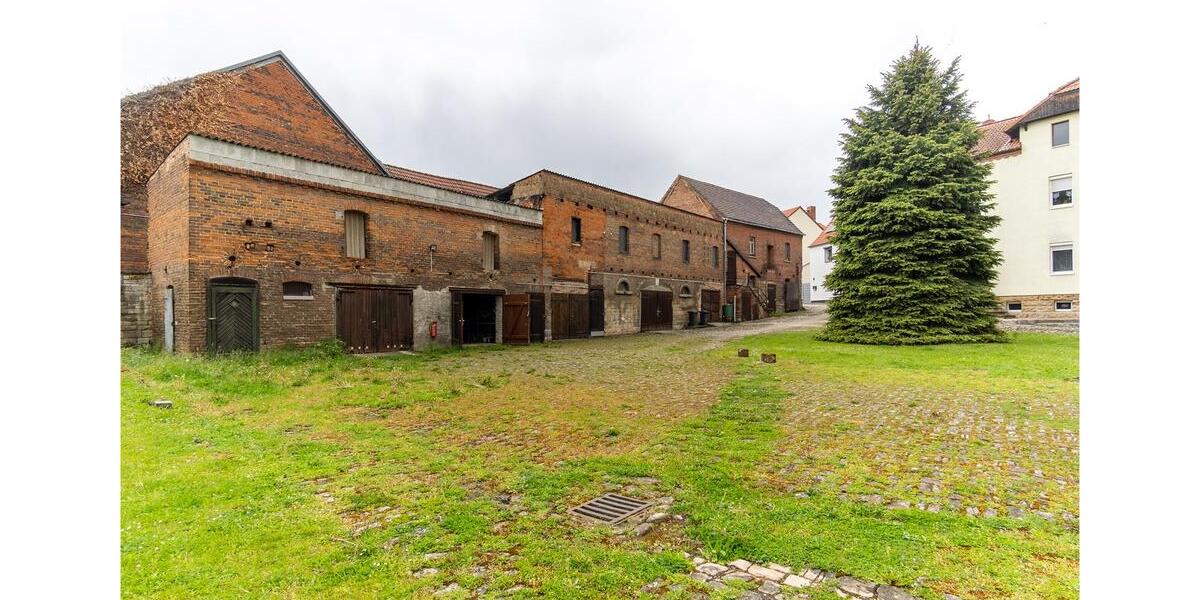 Mehrfamilienhaus, Wohnhaus Hohenmölsen - 10 Zimmer, 282 m&sup2;, 349.000&euro; | Angebot:26957655