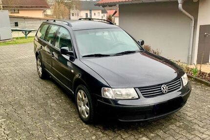 VW Passat Variant 267.000 km 4.000 € Rot an der Rot/Haslach 88430
