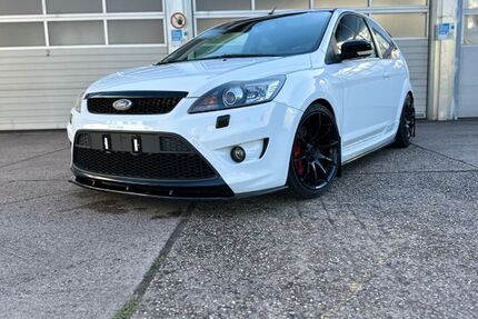 Ford Focus 155.000 km 13.999 &euro; Schwalbach 66773