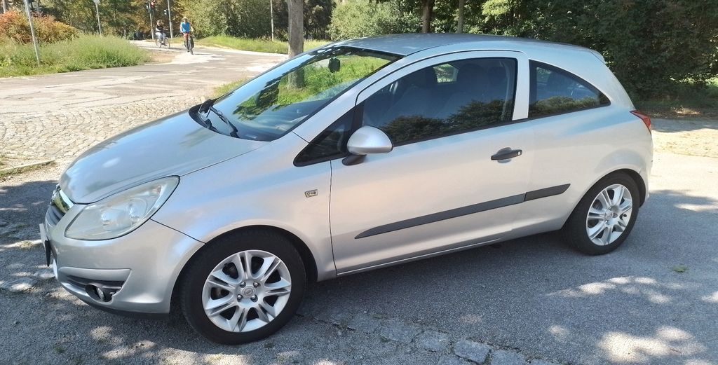 Opel Corsa 93.100 km 3.150 € Bautzen 02625