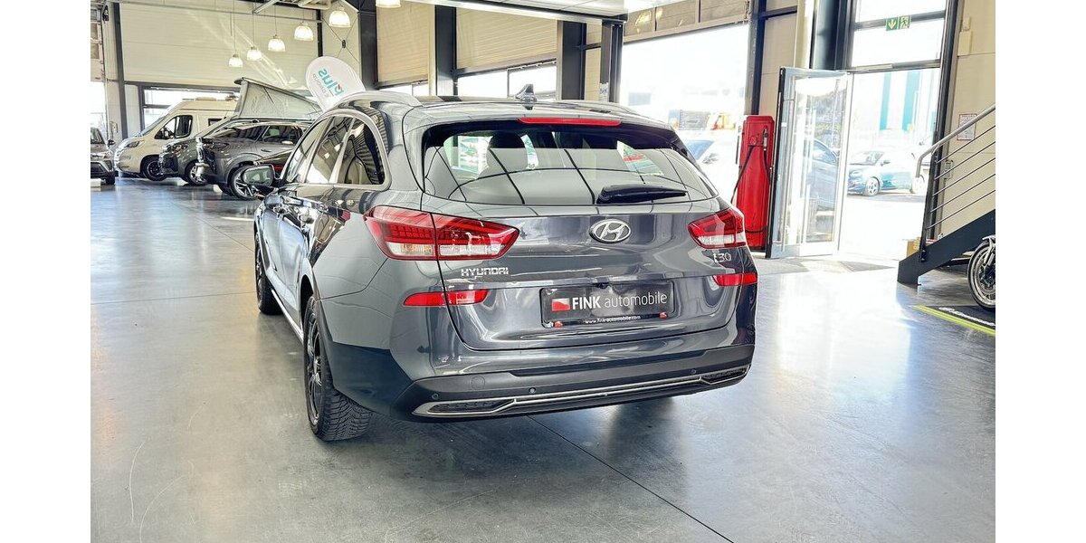 Hyundai i30 Kombi 1.6 T-GDI DCT CarPlay DAB CAM 48.794 km 17.890 &euro; Lich 35423