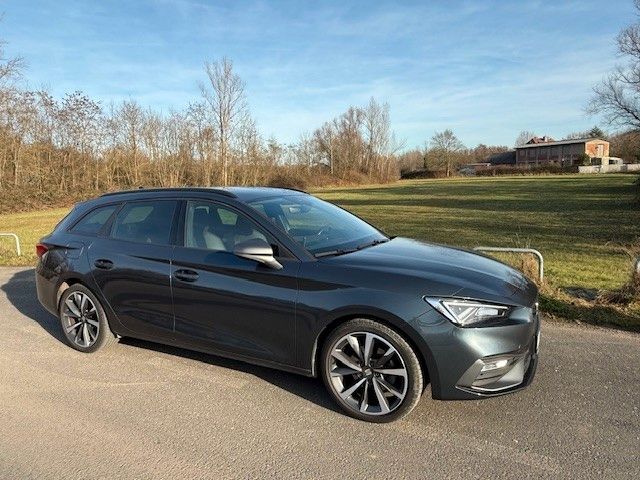 Seat Leon 48.600 km 22.800 &euro; Offenbach 63075
