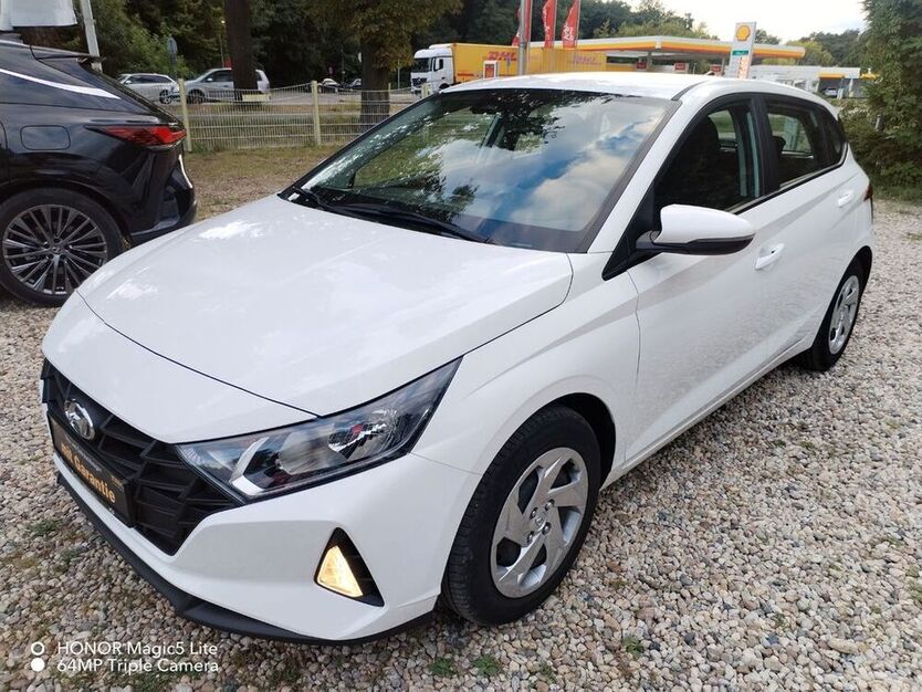 i20