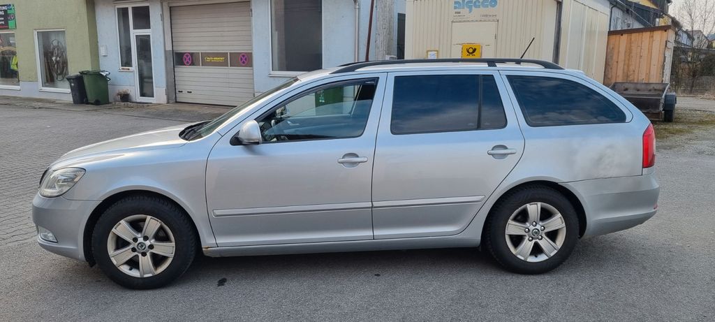 Skoda Octavia 236.000 km 2.299 &euro; Mintraching 93098