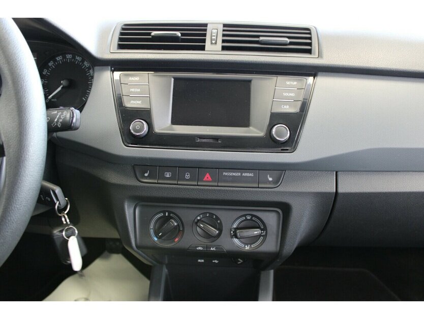 Skoda Fabia 1.0 MPI Cool Edition 66.971 km 8.980 € Euskirchen 53881