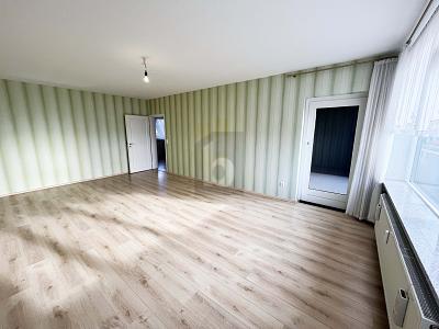 MODERNISIERT, BARRIEREFREI, FAHRSTUHL, BALKON - Etagenwohnung Neumünster Brachenfeld/Ruthenberg | Angebot:26246739