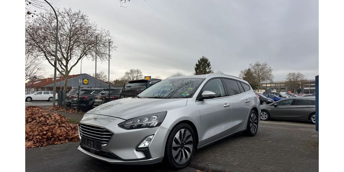 Ford Focus 273.440 km 7.490 € Paderborn 33102