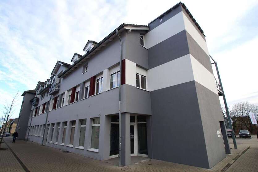 Hochfrequentierte 150m²-Gewerbefläche in Dessau-Roßlau: Ideal für Apotheke oder Fachhandel! zimmer