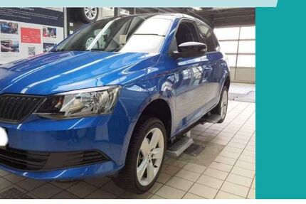 Skoda Fabia 77.000 km 8.929 &euro; Weil der Stadt 71263