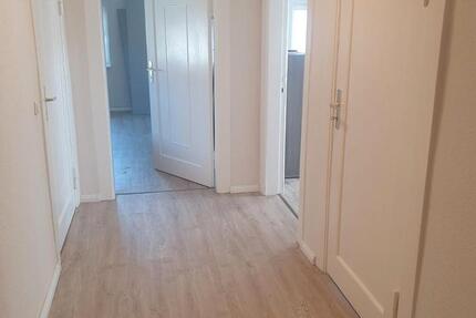 Wohnung Perleberg - 3 Zimmer, 82 m&sup2;, 670&euro; | Angebot:26085795