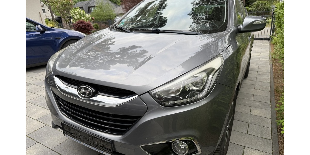 Hyundai ix35 FIFA World Cup Edition 1. Hand Scheckheft 59.950 km 9.999 &euro; Berlin 10247
