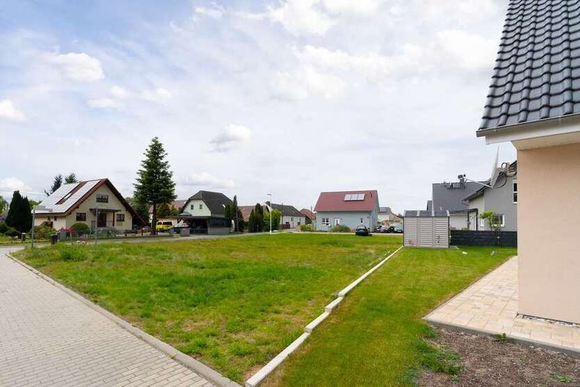 Grundstück zu verkaufen in Thiendorf 135.000 € 886 m²