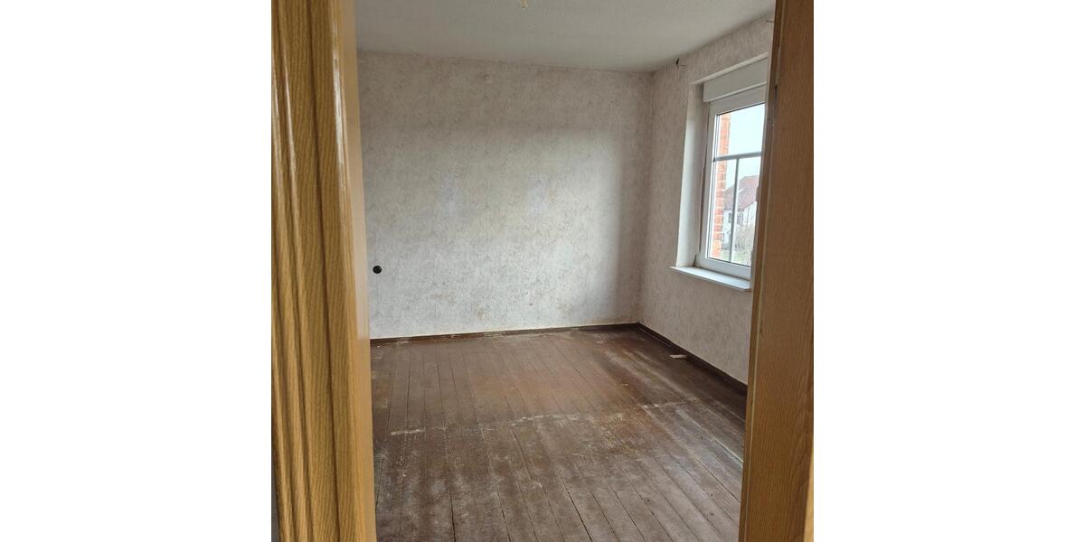 Einfamilienhaus Querfurt - 5 Zimmer, 160 m&sup2;, 91.000&euro; | Angebot:27073191