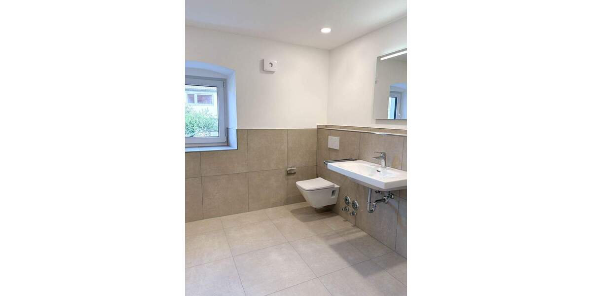 Etagenwohnung Estenfeld - 3 Zimmer, 112 m&sup2;, 1.345&euro; | Angebot:25469653