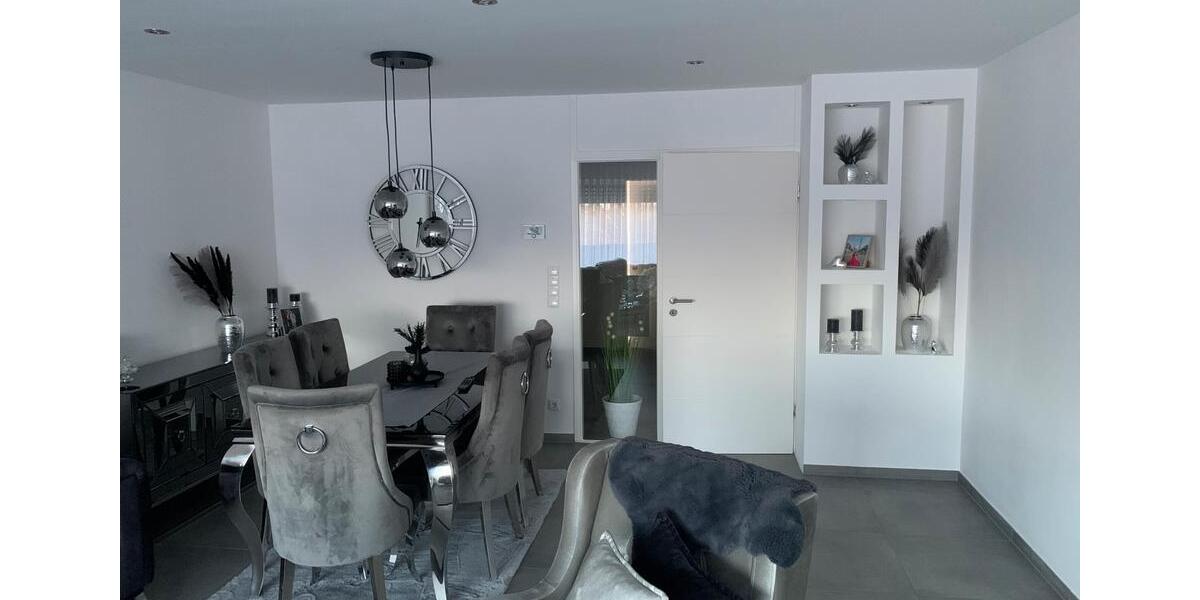 Dachgeschoßwohnung Mönchengladbach - 3 Zimmer, 83 m&sup2;, 265.000&euro; | Angebot:26730632