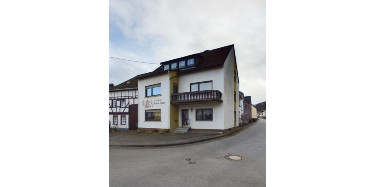 Großzügiges Einfamilienhaus, ideal als Mehrgenerationenhaus 190qm 7 zimmer