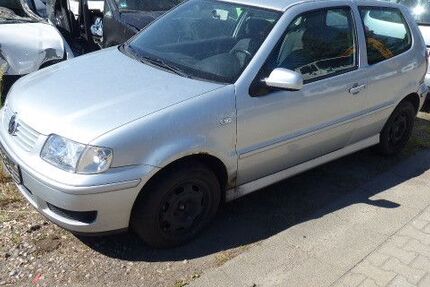 VW Polo 331.133 km 599 &euro; Jaenschwalde 03197