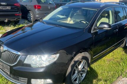 Skoda Superb 175.600 km 3.999 &euro; Hohenstein ot Mackenrode 99755