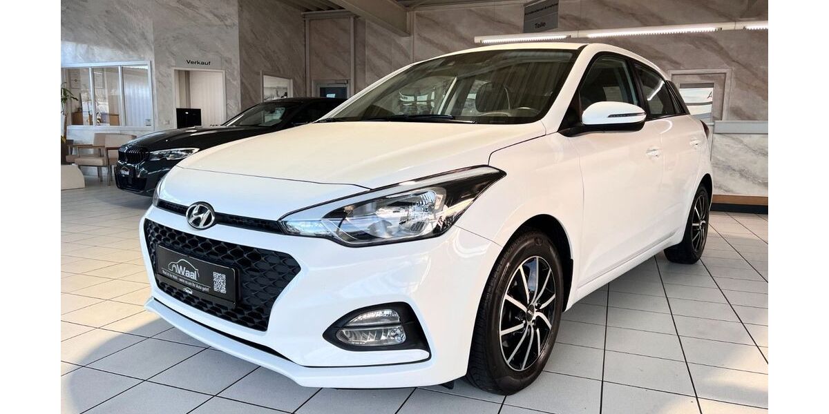 Hyundai i20 80.000 km 13.490 &euro; Spaichingen 78549