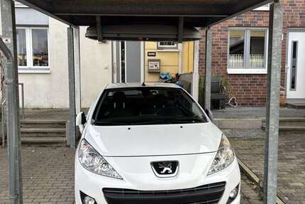 Peugeot 207 145.000 km 2.600 &euro; hamburg 21031