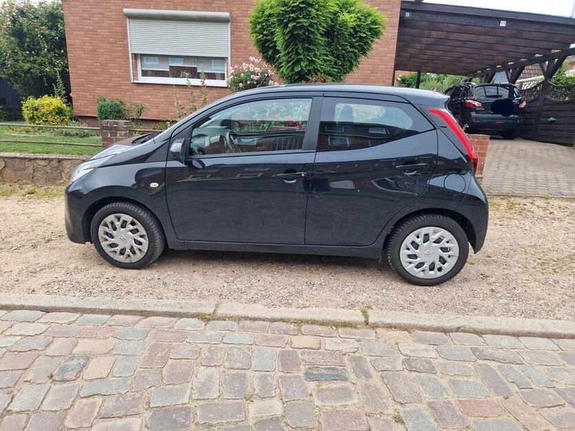 Aygo (X)