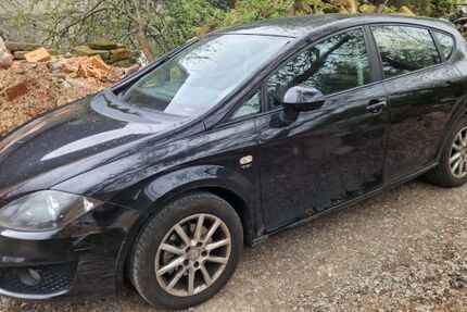 Seat Leon 143.812 km 3.500 &euro; Kurort Hartha 01737
