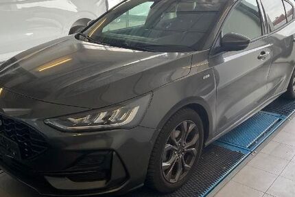 Ford Focus 18.200 km 22.990 &euro; Dahme/Mark 15936