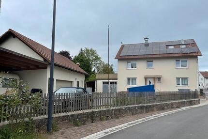 EG Wohnung mit Garten und Garagen, 97705 Burkardroth