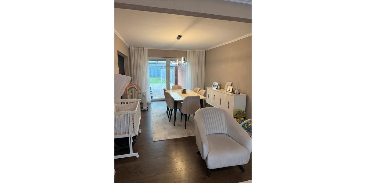 Doppelhaushälfte Hemmingstedt - 5 Zimmer, 126 m&sup2;, 1.260&euro; | Angebot:25489403