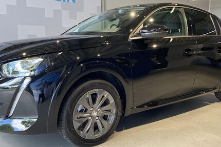 Peugeot 208 19.972 km 19.400 € Augsburg 86179