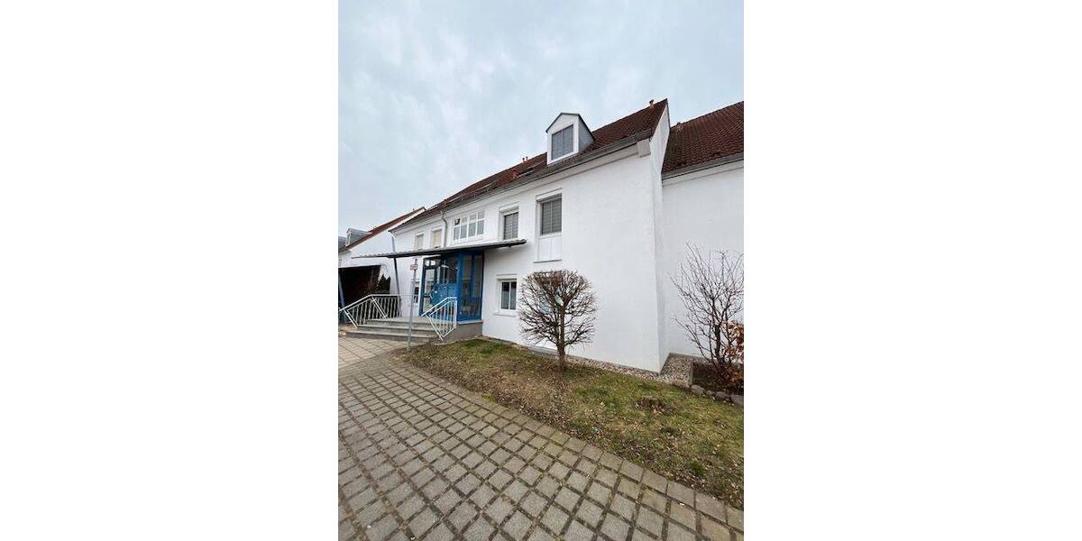 Etagenwohnung Halle (Saale) Seeben - 2 Zimmer, 70 m&sup2;, 140.000&euro; | Angebot:26018487