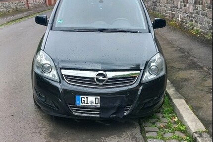 Opel Zafira 219.000 km 4.200 € Laubach 35321