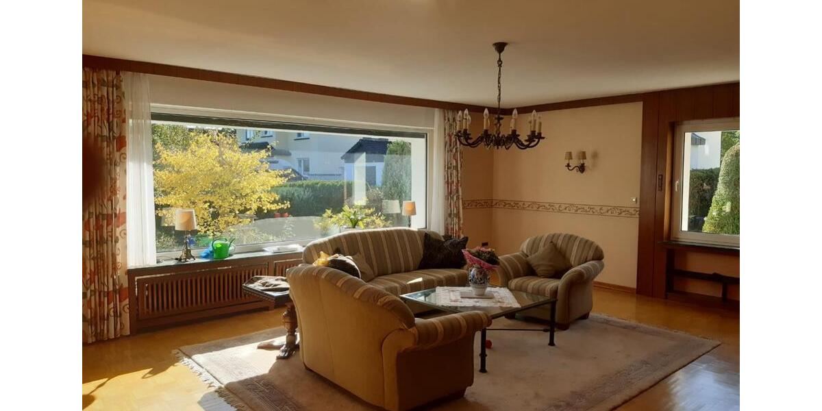 Einfamilienhaus Brilon - 6 Zimmer, 162 m&sup2;, 1.200&euro; | Angebot:25422432