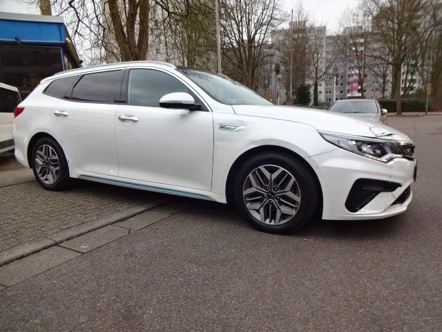 Kia Optima 111.800 km 14.500 € Essen 45276