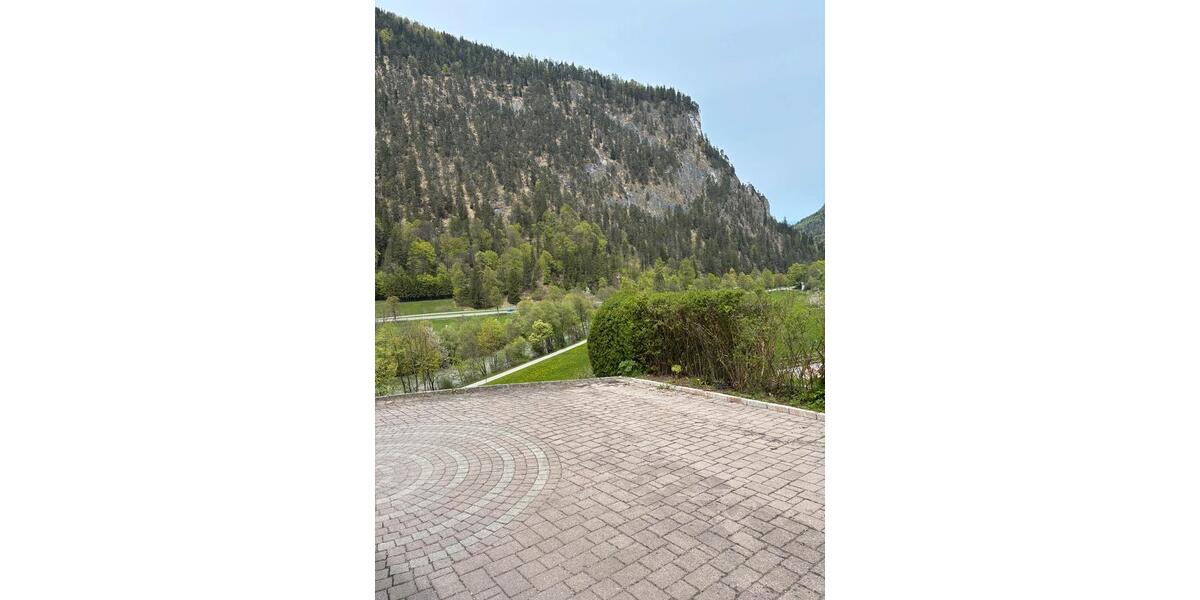 Etagenwohnung Bischofswiesen - 4 Zimmer, 100 m&sup2;, 1.500&euro; | Angebot:25171647