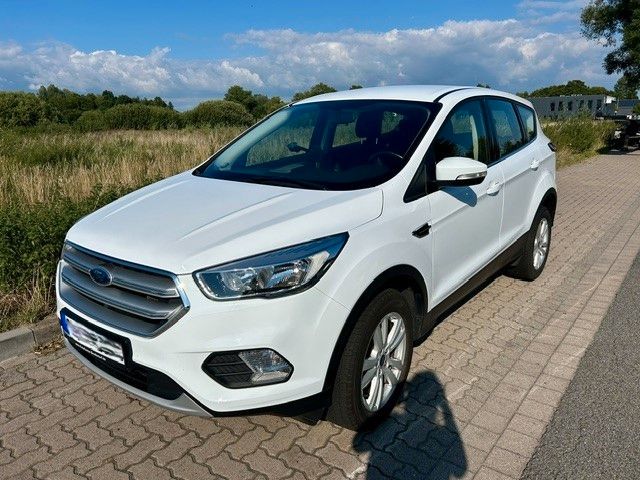 Ford Kuga 97.249 km 8.750 &euro; Buxtehude 21614