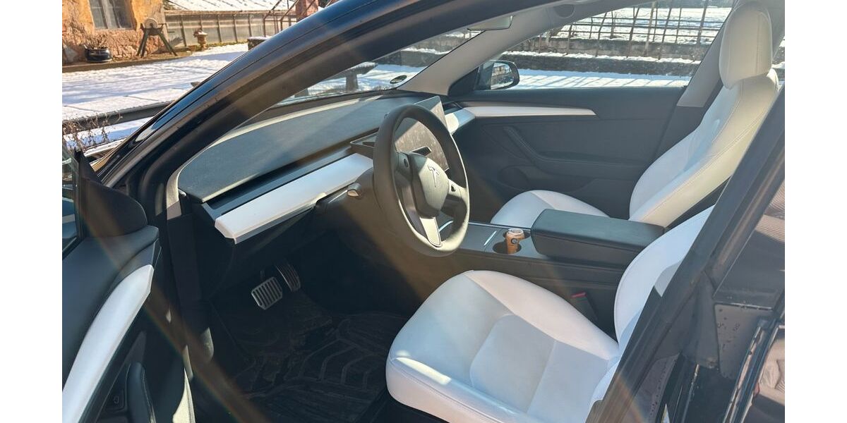 Tesla Model 3 93.000 km 22.999 &euro; Schonungen 97453