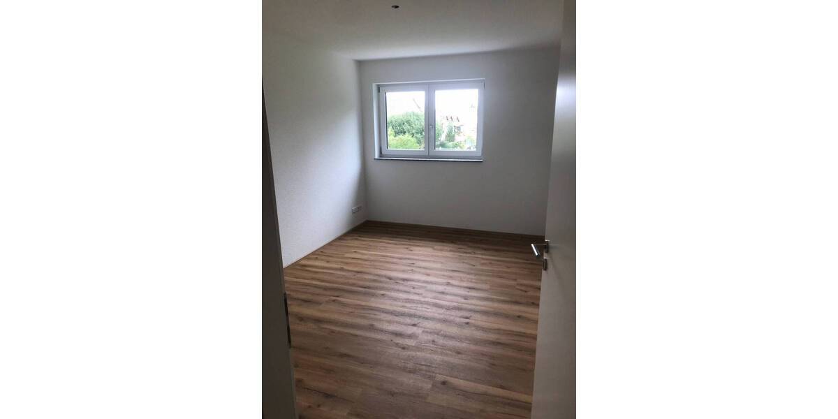 Etagenwohnung Konstanz Wollmatingen - 4 Zimmer, 94 m&sup2;, 1.690&euro; | Angebot:26435751