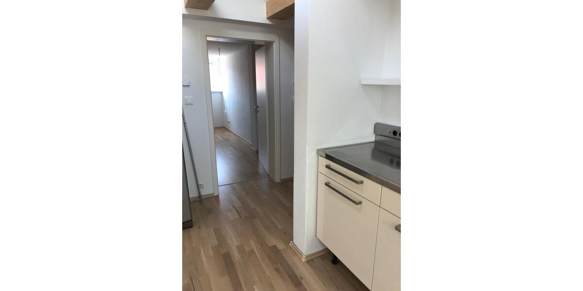 Dachgeschoßwohnung Neutraubling - 3 Zimmer, 85 m&sup2;, 420.000&euro; | Angebot:25841233