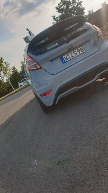 Ford Fiesta 82.938 km 15.000 € Dortmund 44388