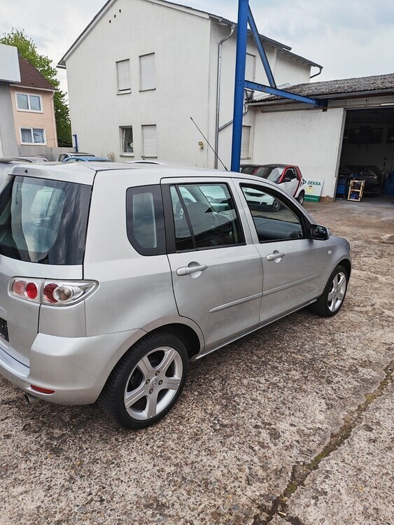 Mazda 2 80.253 km 3.299 € Erlenbach 74235