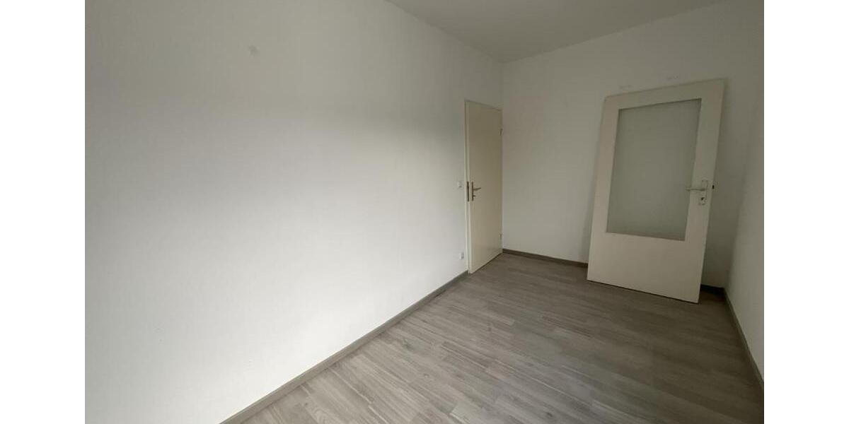 Etagenwohnung Moers - 3 Zimmer, 66 m&sup2;, 619&euro; | Angebot:25433204
