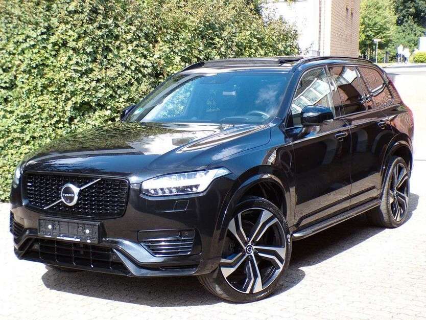 Volvo XC90 105.000 km 47.840 € Düsseldorf 40468