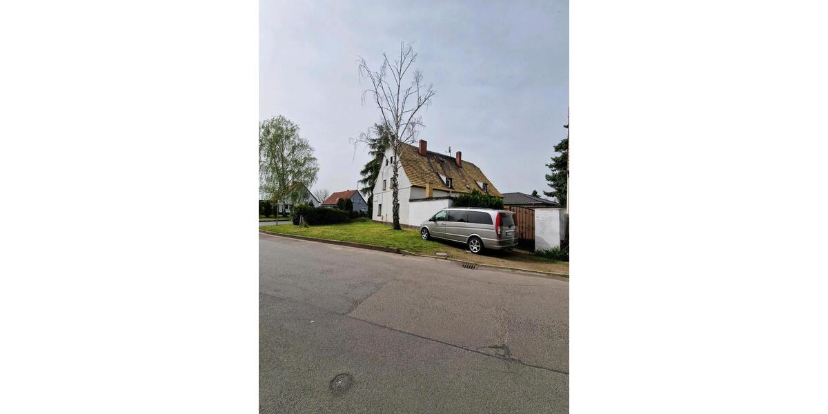 Einfamilienhaus Leipzig Nord - 10 Zimmer, 200 m&sup2;, 175.000&euro; | Angebot:26858164