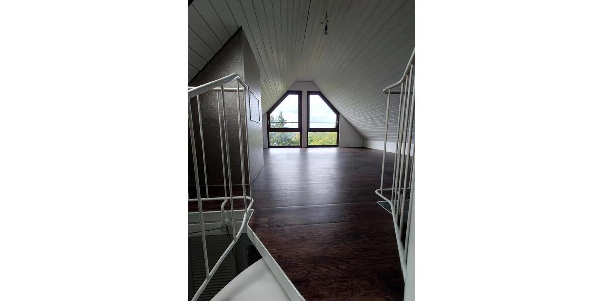 Dachgeschoßwohnung Trierweiler - 3 Zimmer, 120 m&sup2;, 1.050&euro; | Angebot:26125973