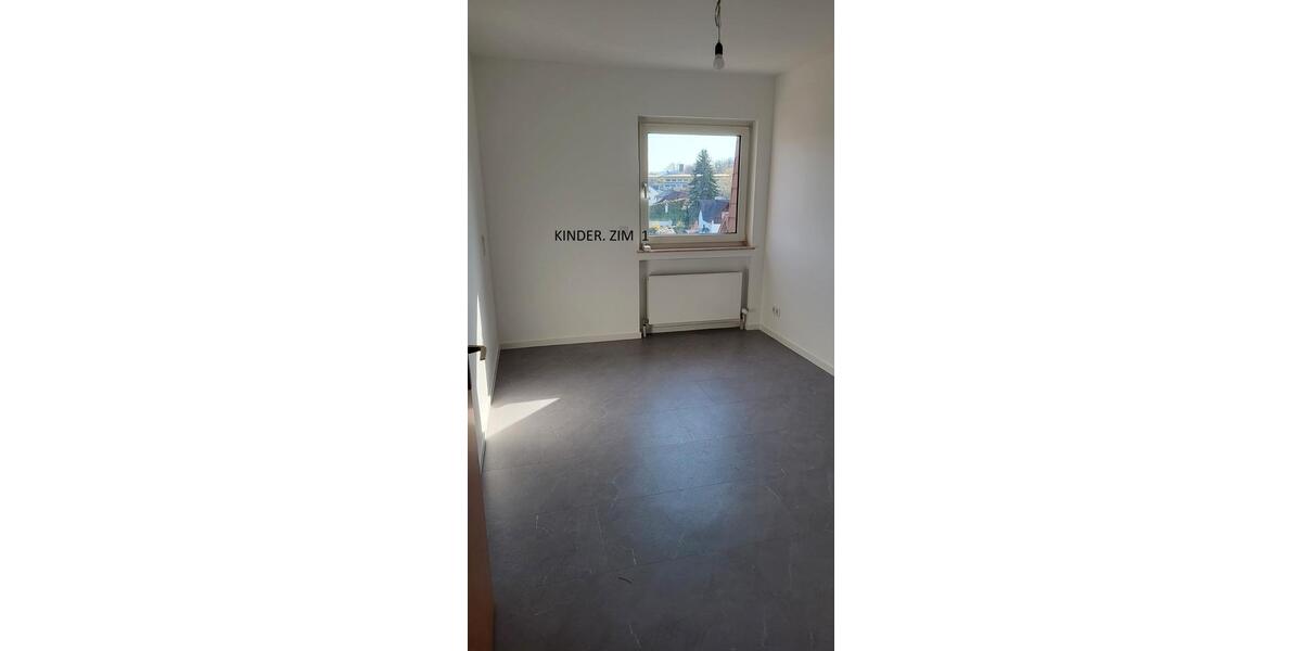 Dachgeschoßwohnung Lollar - 4.5 Zimmer, 100 m&sup2;, 290.000&euro; | Angebot:26253171