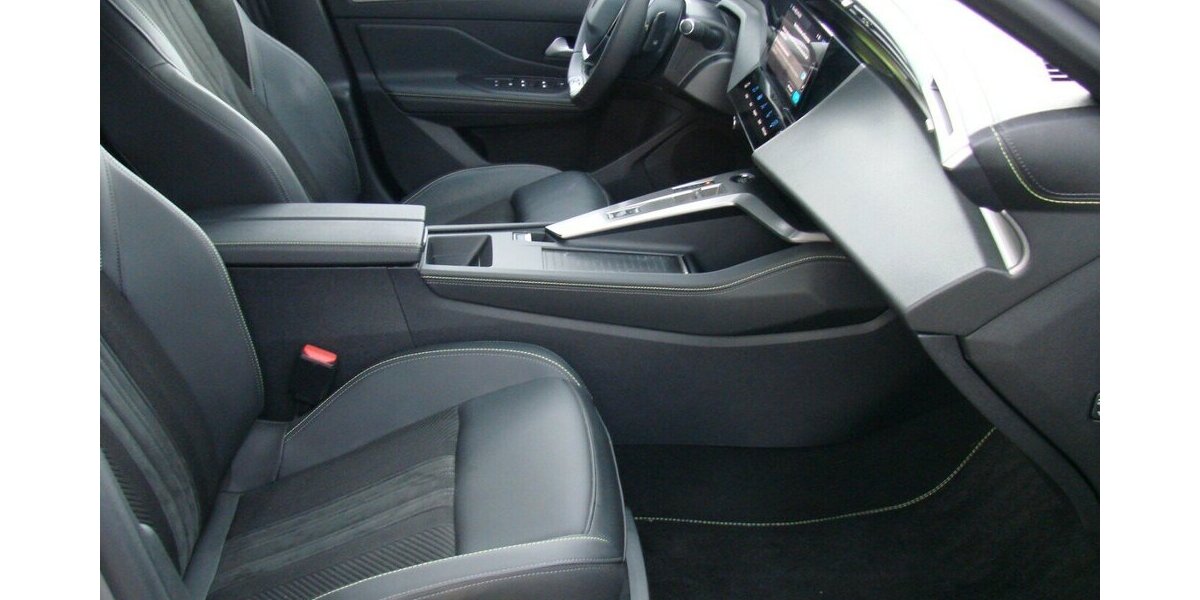 Peugeot 308 1.5 BlueHDi GT Preimium ACC LED AHK Pano Focal 14.551 km 29.980 &euro; Falkensee 14612