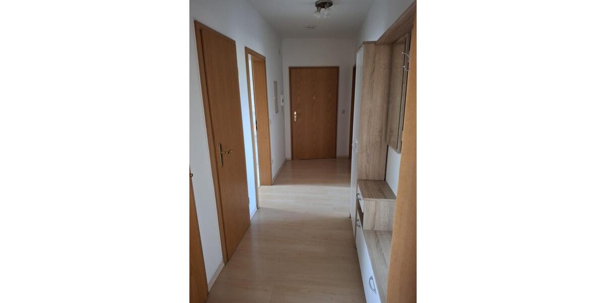Dachgeschoßwohnung Hollfeld - 3 Zimmer, 85 m&sup2;, 900&euro; | Angebot:26409760